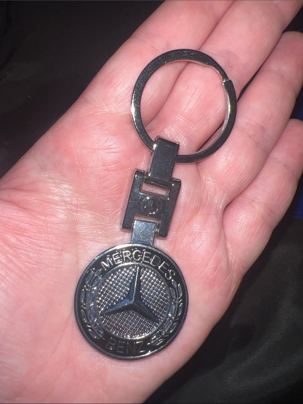 NIB Mercedes Benz Stainless Steel Logo Keychain